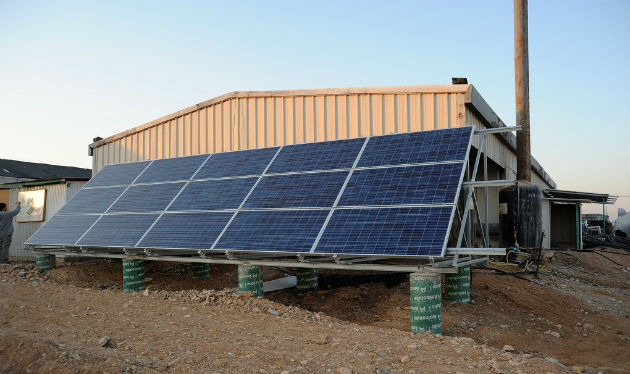 The new solar-warmed hothouse at the Yair Experimental Station. Photo by Eyal Izhar