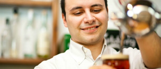 Keeping track of beer on tap. Image via Shutterstock.com