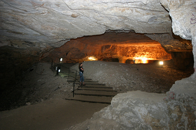Photo of Zedekiah’s Cave courtesy of the Tourism Ministry. 